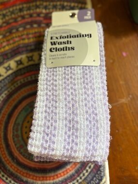 Exfoliating bath cloth 2